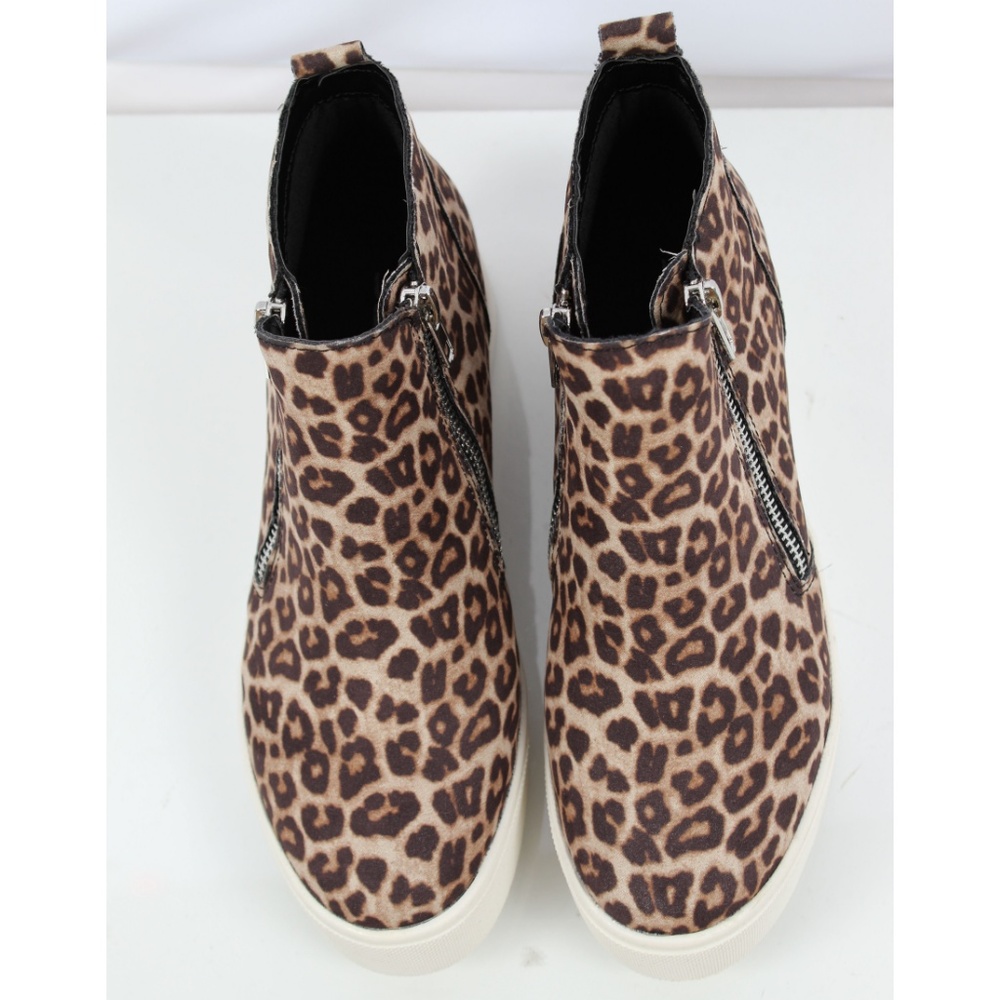 Oat Cheetah Hidden Wedge Rubber Sole Sneaker - Picture 5 of 8